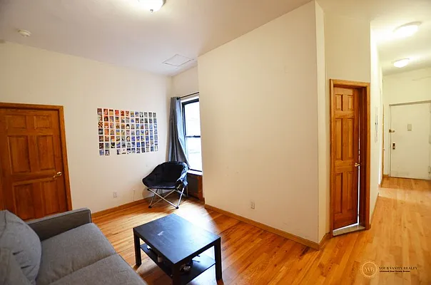 Rented by Your Vanity Realty | media 10