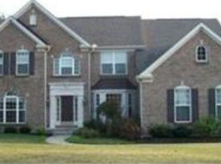 99 Colonial Dr, Loveland, OH 45140