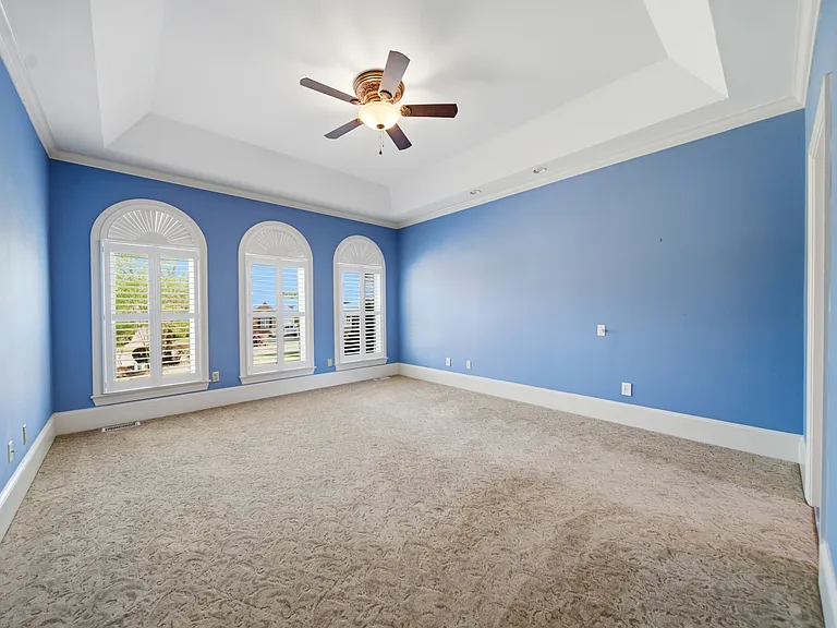 10 Hickory Hall Ct — Photo 9