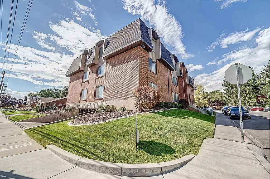 2 bed, 974 sqft, $499 — Photo 2