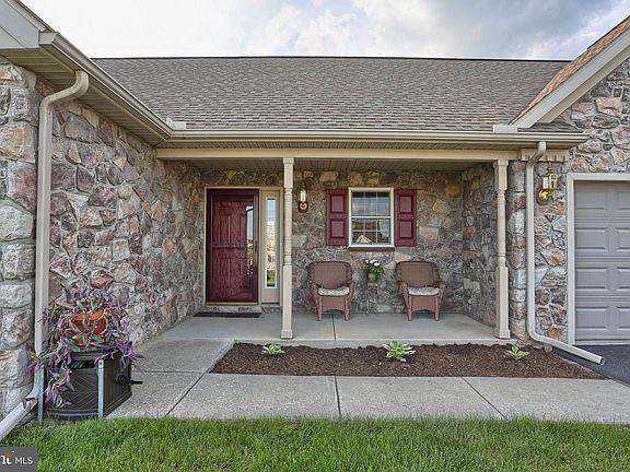 2nd image of 815 Walnut Crest Dr #L-0106