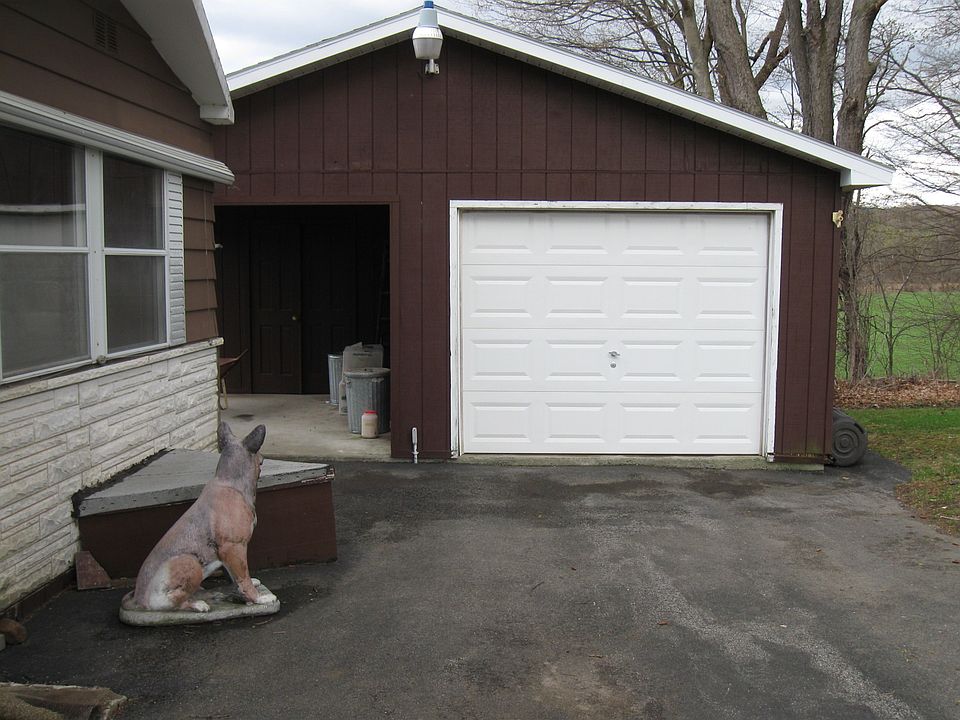2nd image of 430 McGowan Rd