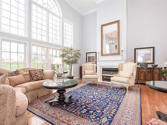4th image of 326 Greycliff Bluff Dr