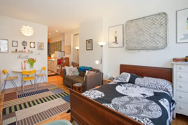 Sold by Avenue Sotheby's International Realty | media 18