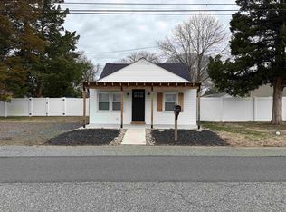 25 Matthews Ave, Villas, NJ 08251