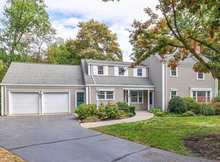 16 Dennis Cir, Northborough, MA 01532