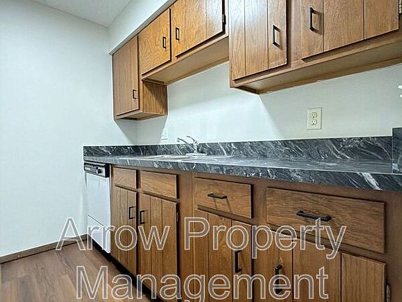 2nd image of 1431 D St APT 8