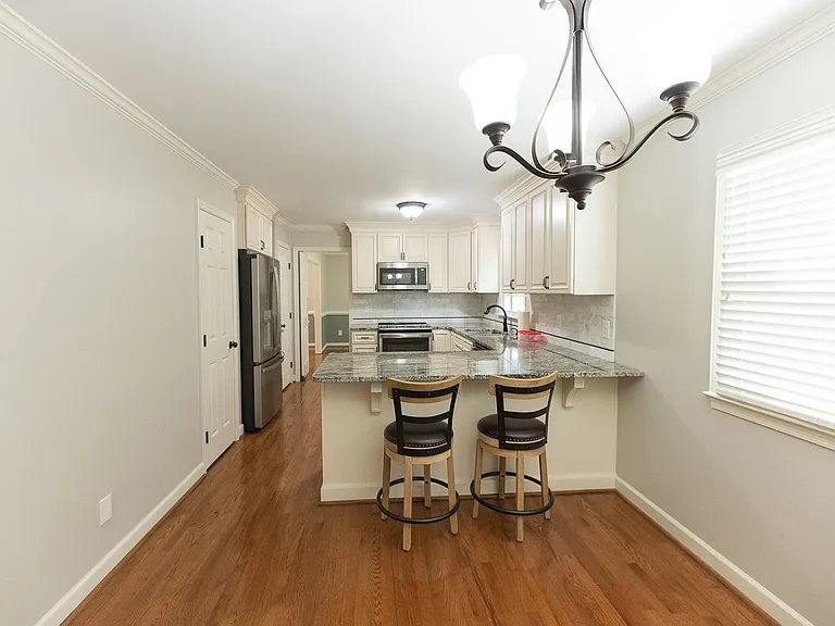 5517 Robinridge Rd — Photo 10