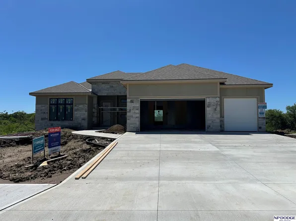 10454 S 118th St, Papillion, NE 68046