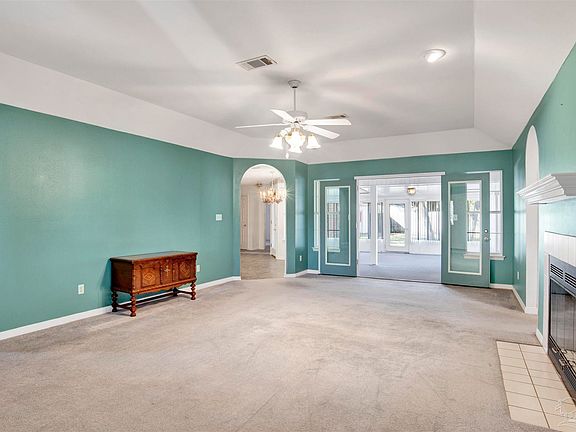 4th image of 353 Arabian Dr