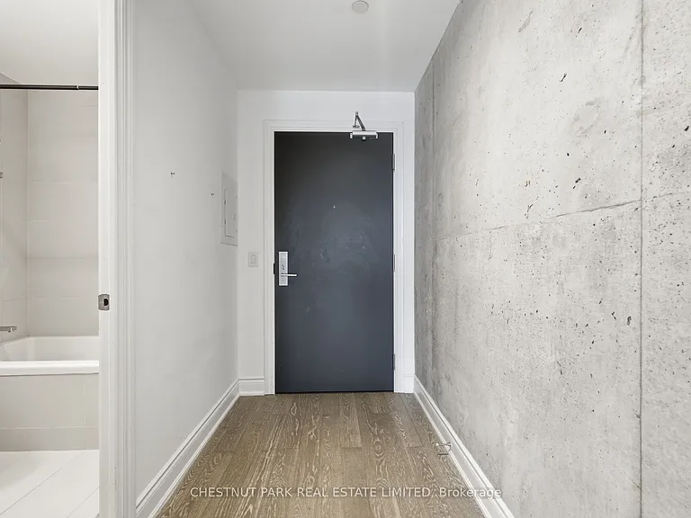 608 Richmond St W #719 — Photo 6