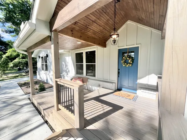 124 Forest Retreat Rd, Hendersonville, TN 37075