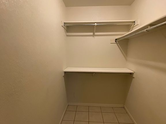 5th image of 417 Deloris Dr