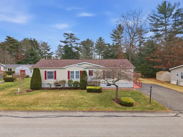 8 Heather Ln, Carver, MA 02330