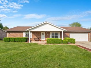 408 Flagstone Dr, Belleville, IL 62221