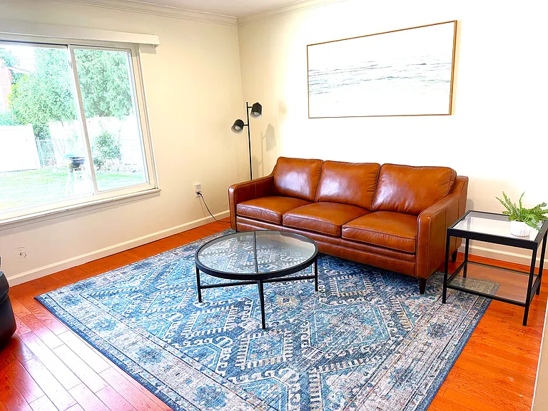 Duchess Dr — Photo 2