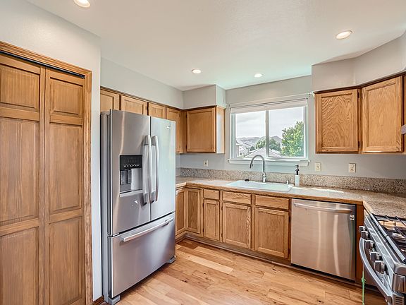5th image of 7930 Bard Ct