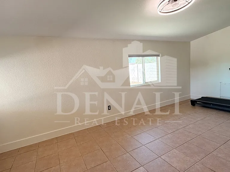 3155 E El Moro Ave — Photo 16
