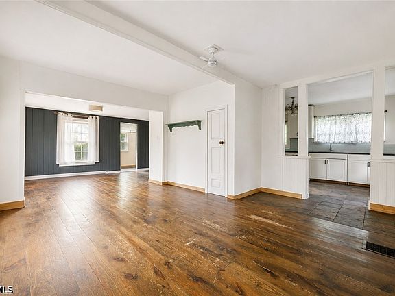 5th image of 89 Calhoun St