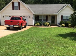 328 Red Fox Ln, Chesnee, SC 29323