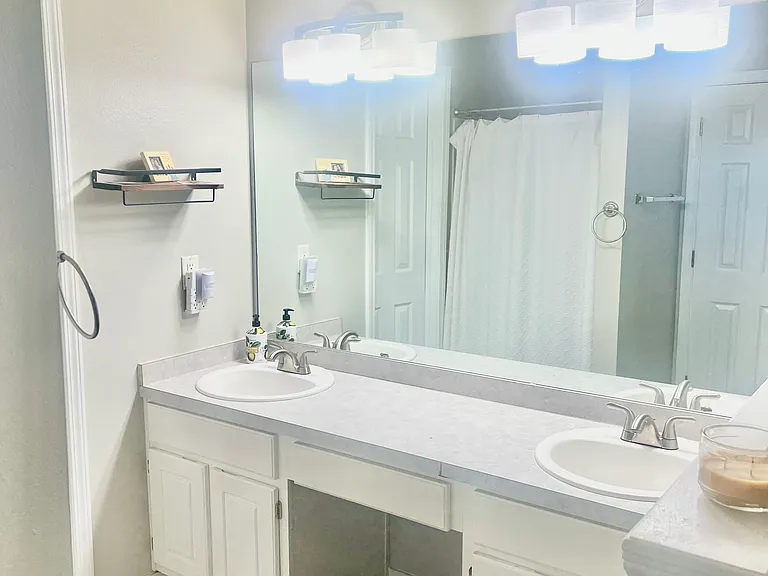 4731 Whitewater Ln — Photo 22