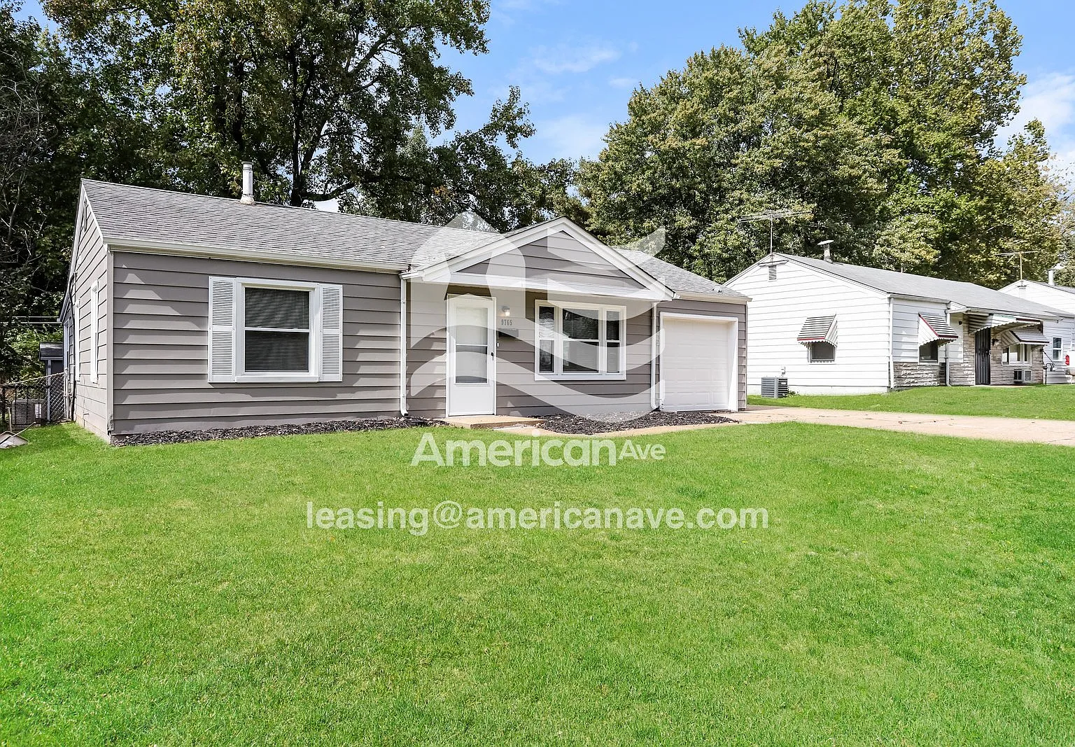 3 bed, 1.5 bath, 1290 sqft, $1,381 — Photo 2