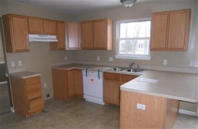 2nd image of 39895 Hope Ct