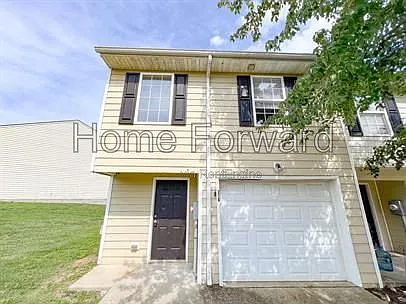 3 bed, 2.5 bath, 1616 sqft, $1,575 — Photo 1