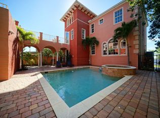 2950 Valencia Way, Fort Myers, FL 33901