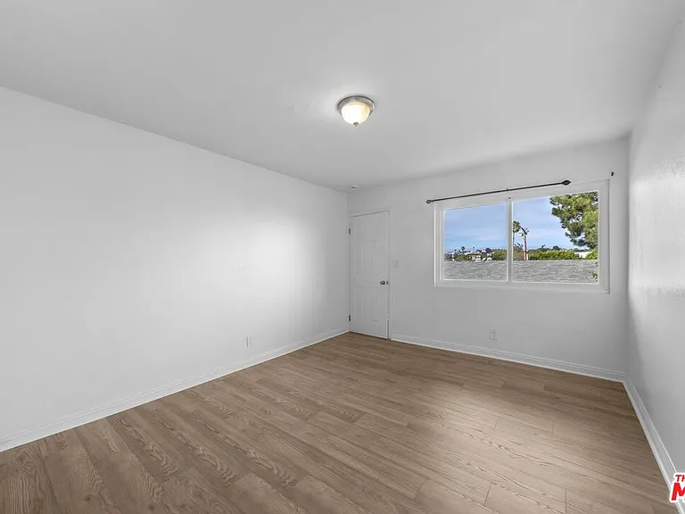 643 Pacific St — Photo 52