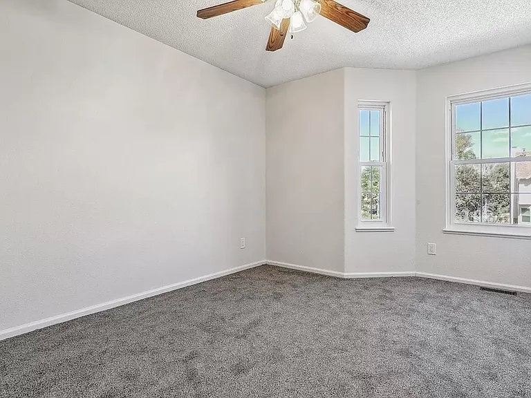 6945 Ashley Dr — Photo 12
