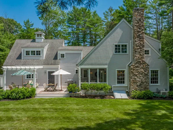2 Titcomb Lane, Kennebunk, ME 04043