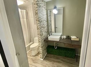 4545 Wornall Rd APT LE5, Kansas City, MO 64111