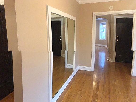 4th image of 6039 N Mozart St