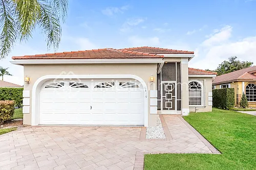 6419 Breckenridge Cir Photo 1