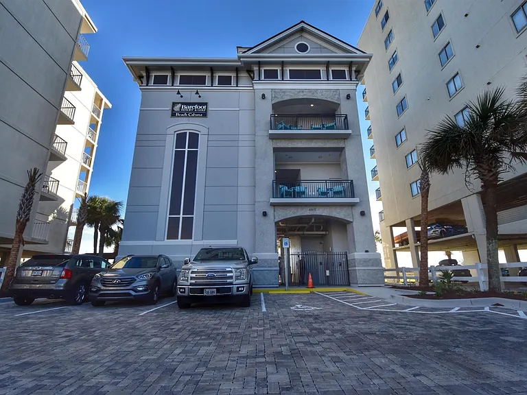 5825 Catalina Dr #223 — Photo 19