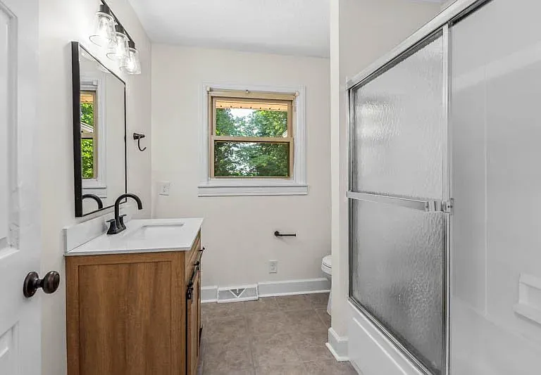 1226 Twin Oak Dr — Photo 10