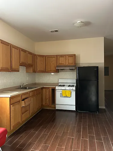 1013 Cherry St #2 Photo 1