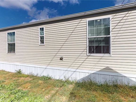 5th image of 60 West Dr