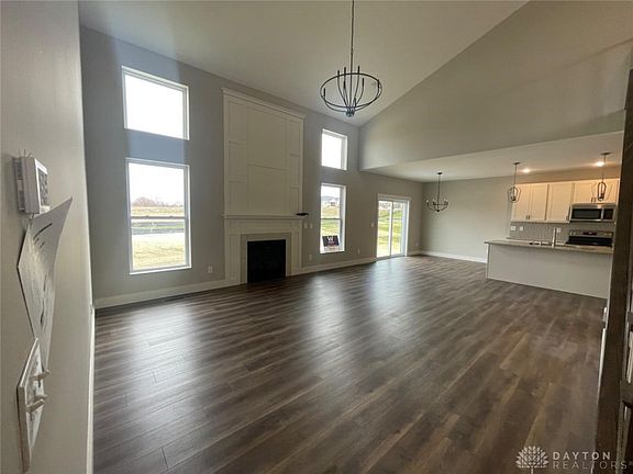 3rd image of 102 Shyla Ct