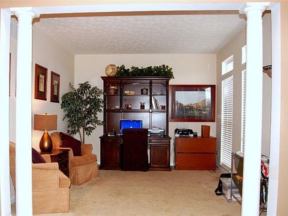 3rd image of 6735 Corkwood Knl