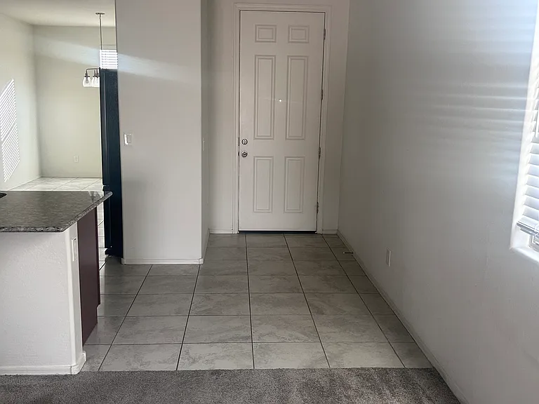 15422 W Windward Ave — Photo 7