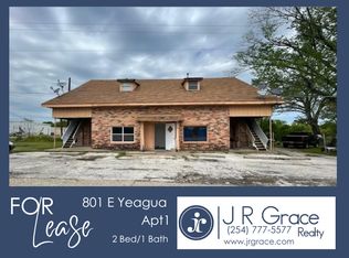 801 E Yeagua St APT 1, Groesbeck, TX 76642