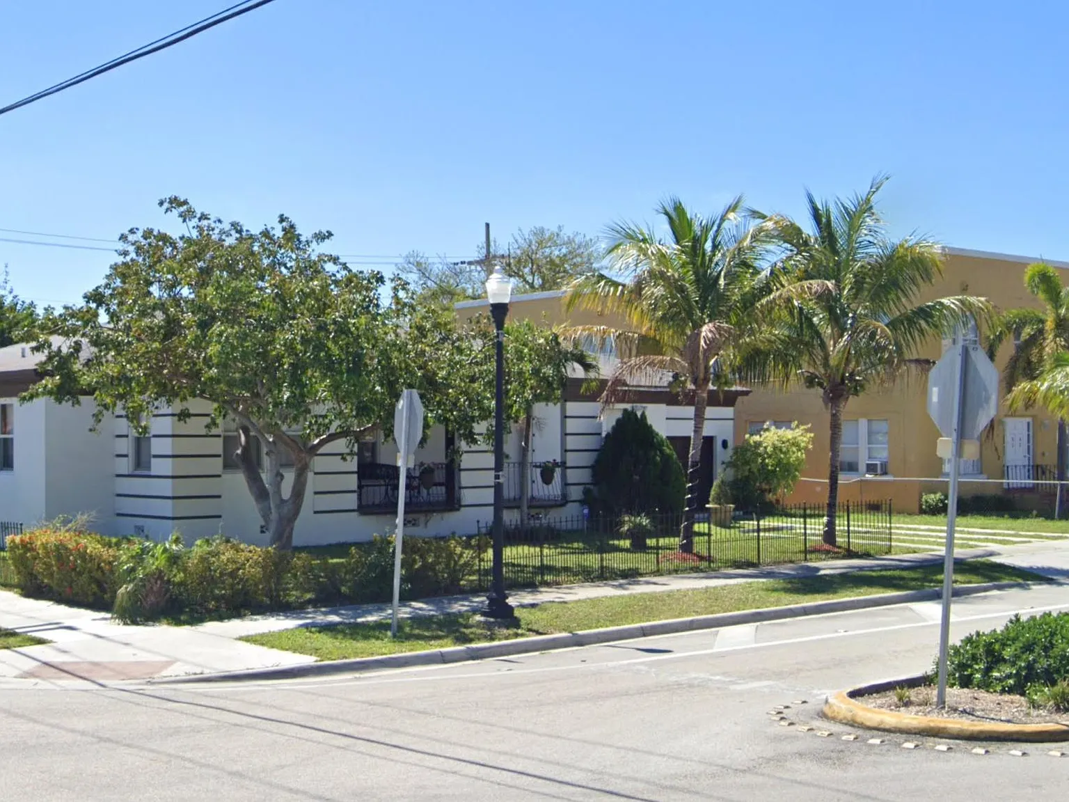 1600 Harrison Street — Photo 3