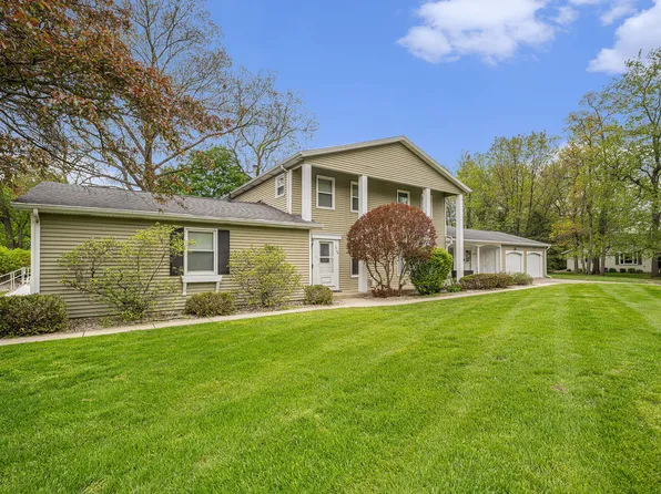 10146 Graefield Ct, Portage, MI 49024