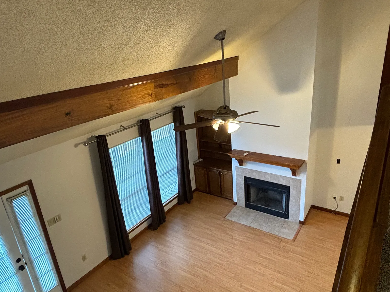 190 Ocean Dr — Photo 3