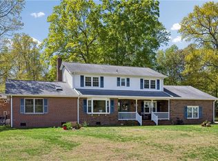 101 Azalea Dr, Yorktown, VA 23692