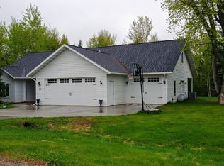 201 Birch Ln S, Coleraine, MN 55722