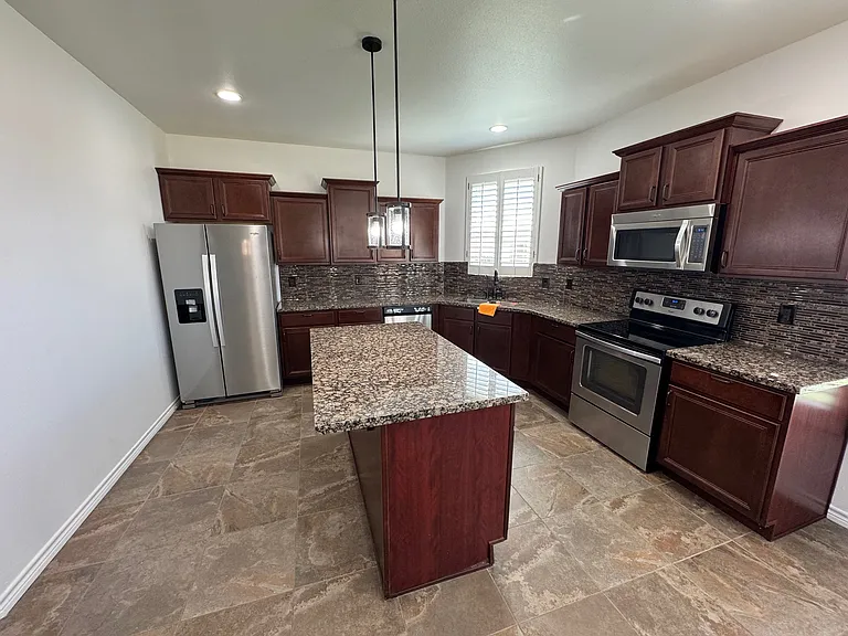7201 Donatello St — Photo 5