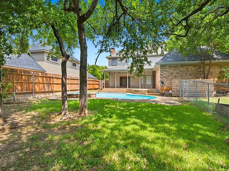 1205 Shannon Ln — Photo 46
